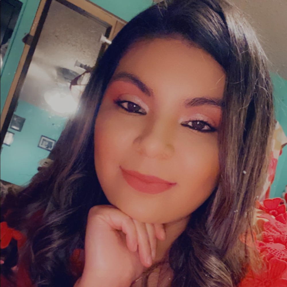 Meet your Posher, Maricela